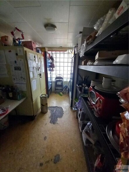 More Photos Of 114 Main St, Roundup Casino For Sale