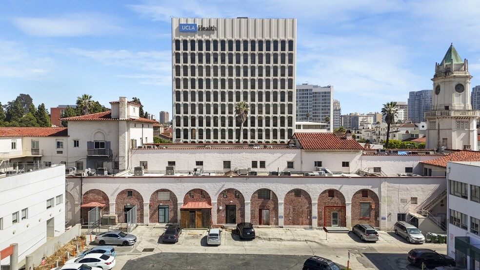More Photos Of 901-951 Westwood Blvd, Los Angeles Restaurant For Lease