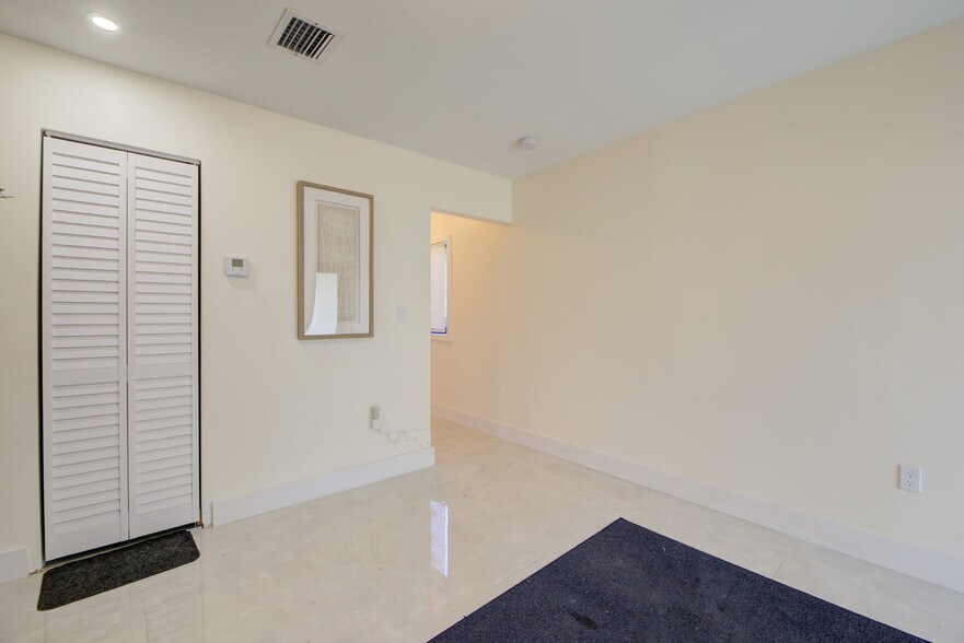 More Photos Of 742 NW 70th St, Miami Apartments For Sale