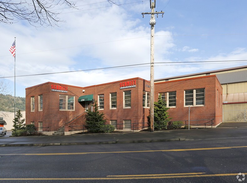 More Photos Of 2765-2775 NW Nicolai St, Portland Warehouse For Lease