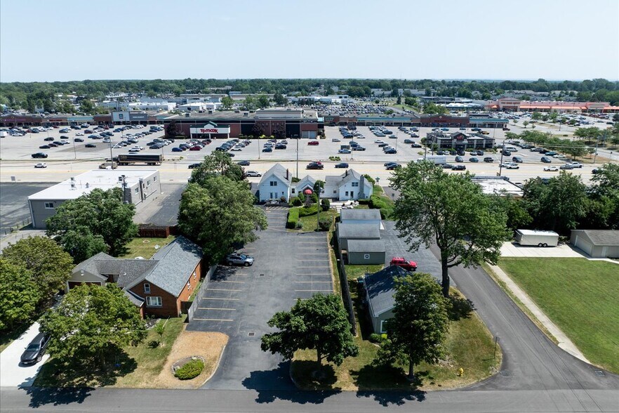 More Photos Of 7158 Transit Rd, Buffalo Freestanding For Sale