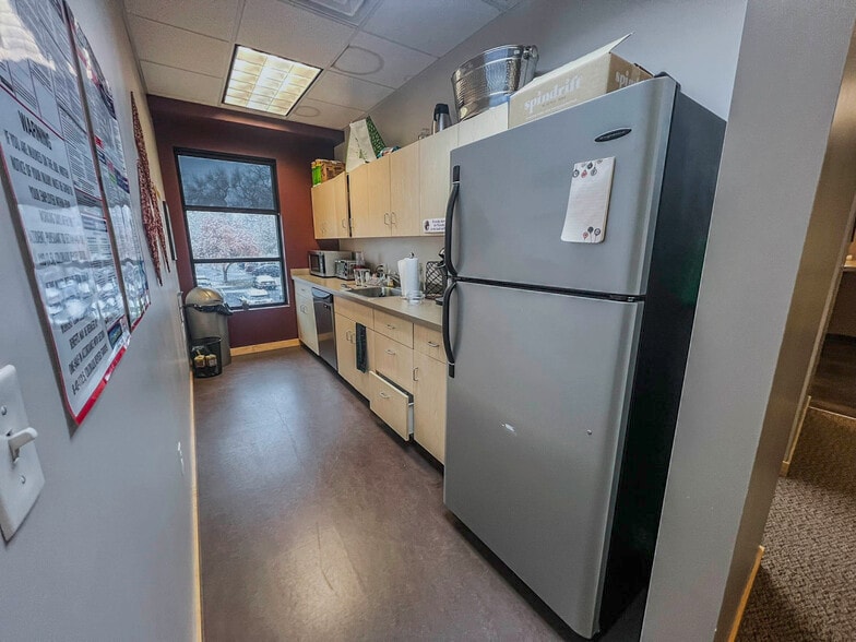 More Photos Of 323 W Drake Rd, Fort Collins Office For Sale