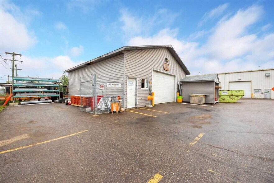 More Photos Of 195 Mackay Cres, Fort McMurray Warehouse For Sale