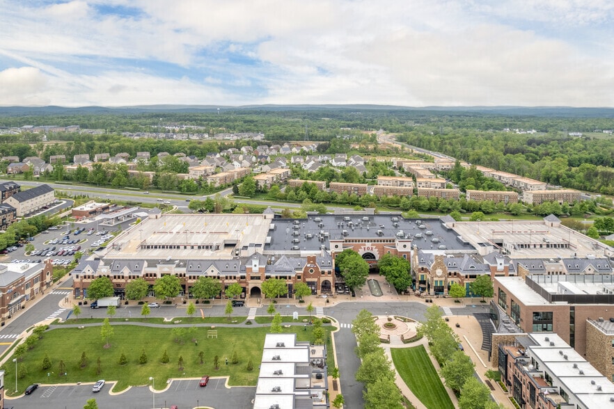 More Photos Of 42385-42395 Ryan Rd, Brambleton Unknown For Lease