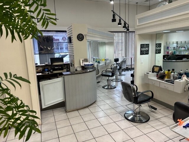 More Photos Of 1 School St, Glen Cove Office For Lease