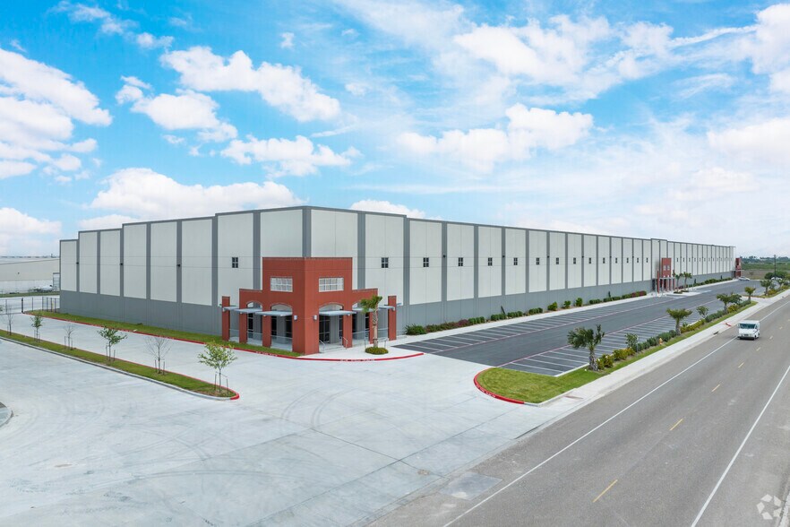 More Photos Of 1401 E Capote Central Ave, Pharr Warehouse For Lease
