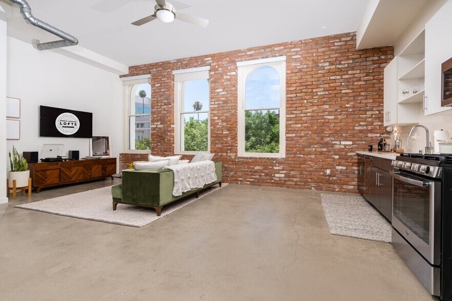 More Photos Of 3750 Main St, Riverside Apartments For Lease