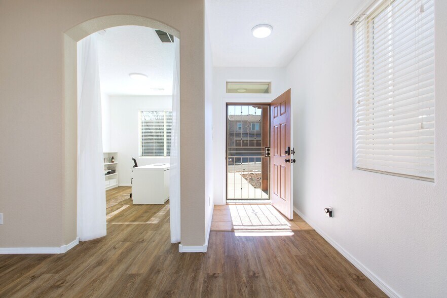 More Photos Of 8405 Wild Dunes Rd NW, Albuquerque Office For Sale