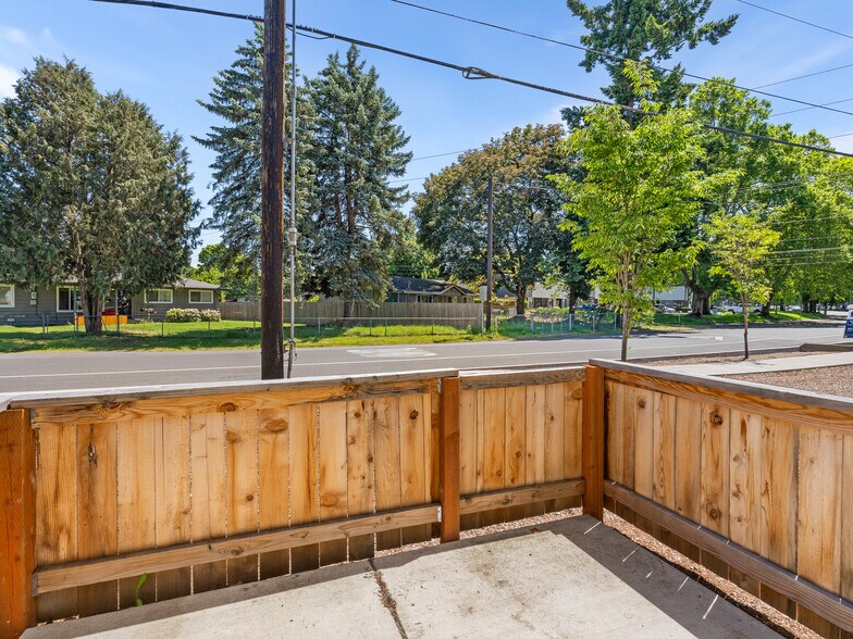 More Photos Of 4202 NE Morrow Rd, Vancouver Apartments For Sale