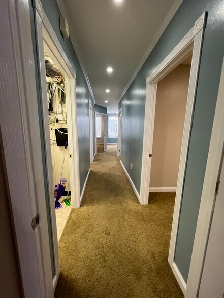 More Photos Of 1060-1064 Laskin Rd, Virginia Beach Office For Sale