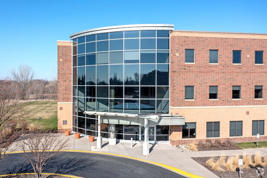 More Photos Of 8650 Hudson Blvd, Lake Elmo Medical For Lease