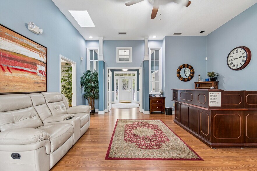 More Photos Of 402 E 7th Ave, Tampa Office For Sale