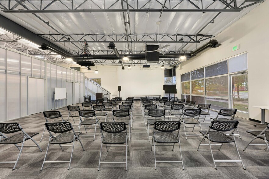 More Photos Of 920 Reserve Dr, Roseville Loft Creative Space For Lease