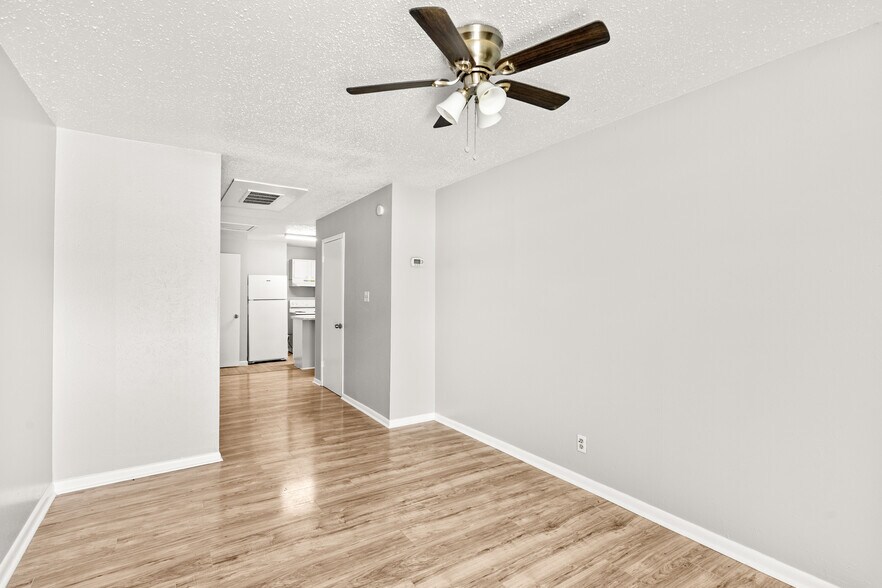 More Photos Of 2216 Marilyn St, Weatherford Apartments For Sale