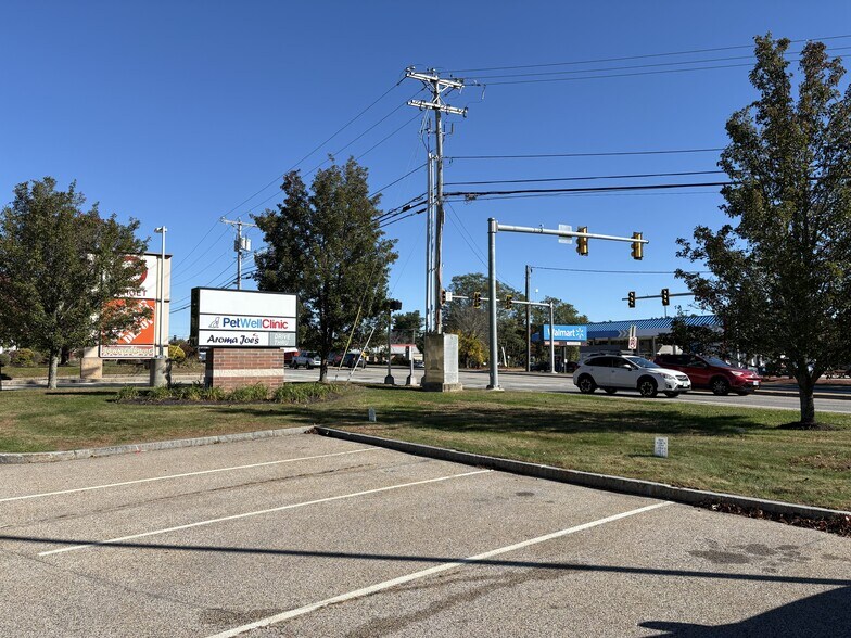 More Photos Of 10 Andrews Rd, Somersworth Freestanding For Lease