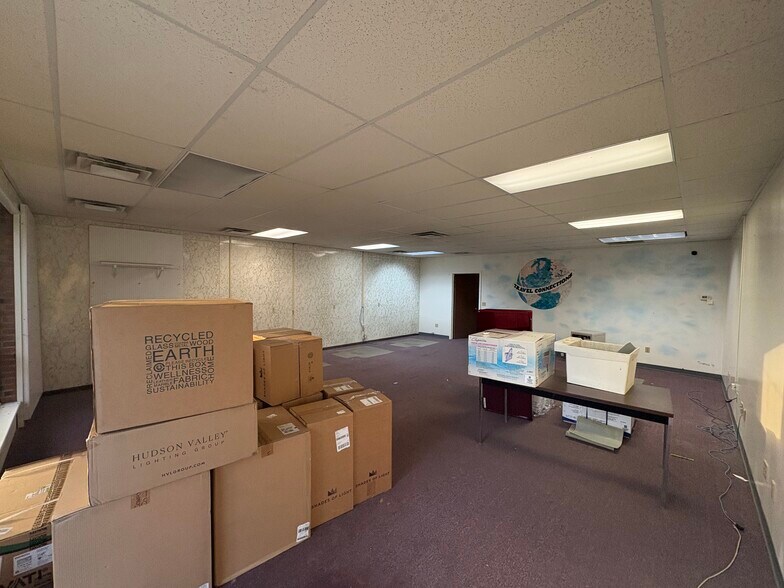 More Photos Of 1726 Long Pond Rd, Rochester Storefront Retail Office For Lease