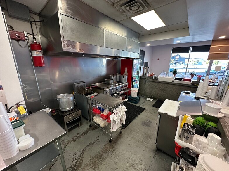 More Photos Of 4100 Central Ave SW, Albuquerque Fast Food For Sale