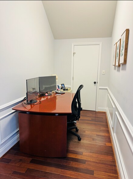 More Photos Of 125c Wappoo Creek Drive, Charleston Office For Lease