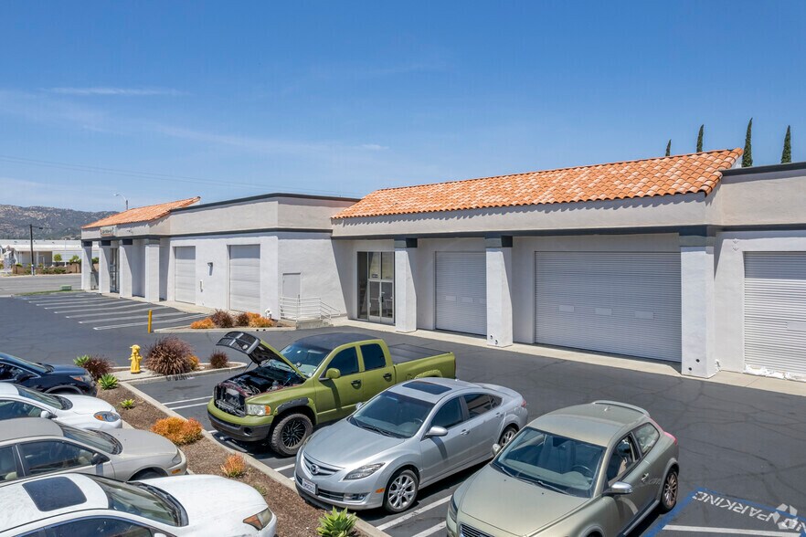 More Photos Of 2121 E Valley Pky, Escondido Unknown For Lease