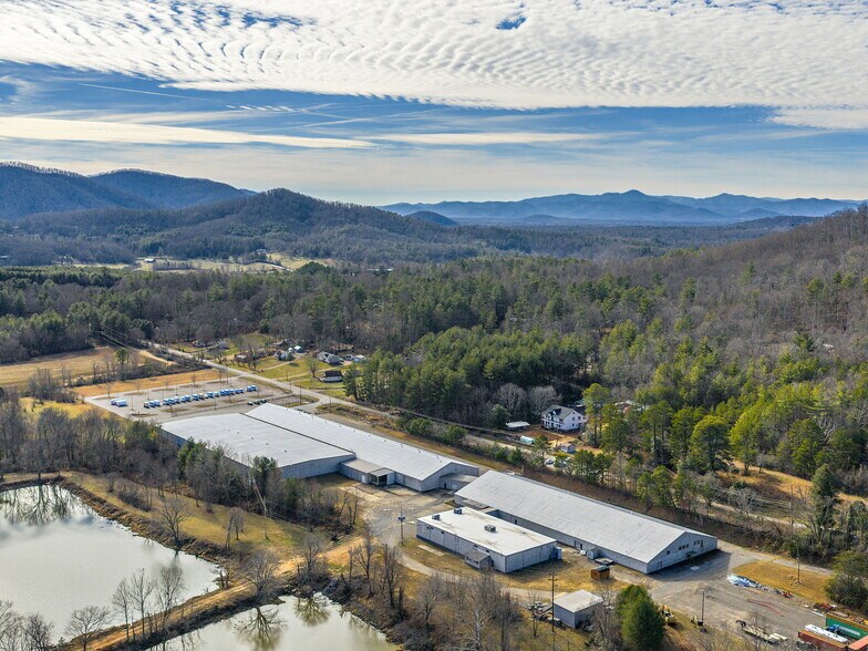More Photos Of 111 Old Bee Tree Rd, Swannanoa Warehouse For Lease