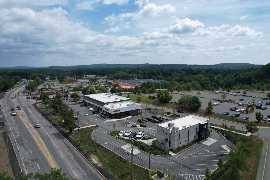 More Photos Of 661 Boston Post Rd E, Marlborough Storefront For Lease