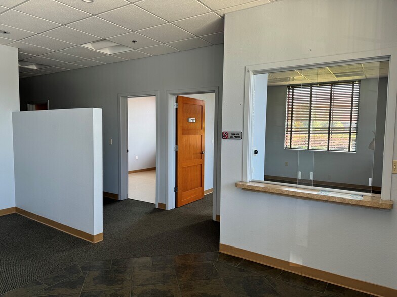 More Photos Of 807 St Helena Hwy, Saint Helena Office For Lease