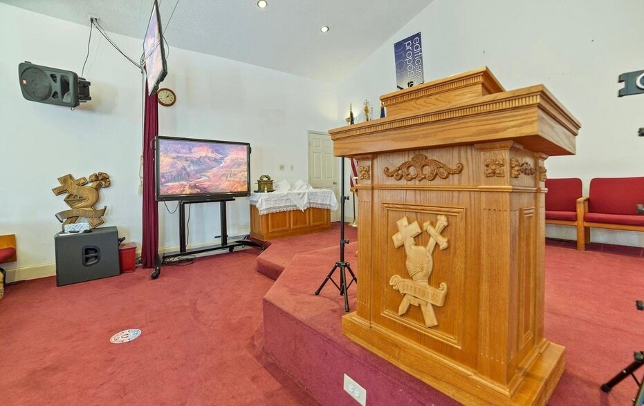 More Photos Of 8609 Greenwood Ave, Takoma Park Religious Facility For Sale