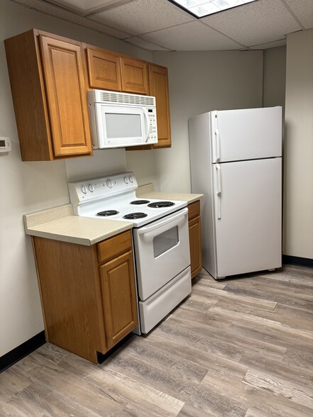 More Photos Of 4740 Forge Rd, Colorado Springs Warehouse For Lease