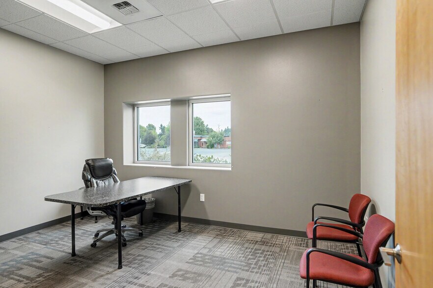 More Photos Of 2729 Pacific Blvd SW, Albany Warehouse For Lease