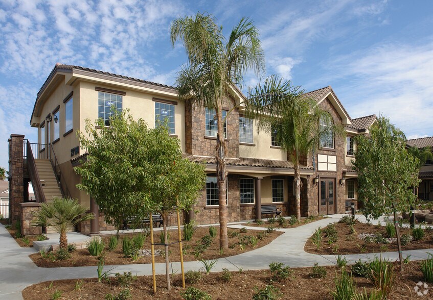More Photos Of 27180 Newport Rd, Menifee Office For Lease