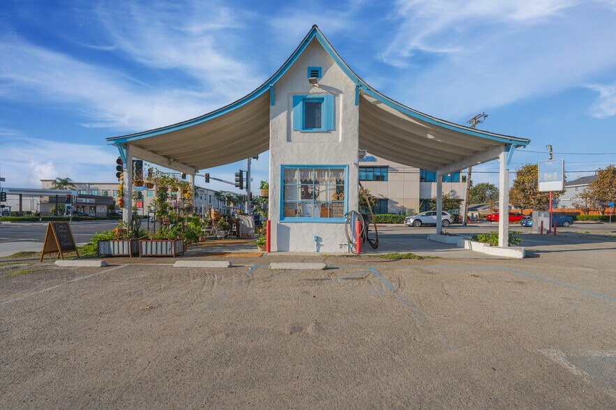 More Photos Of 305 S Main St, Orange Land For Lease