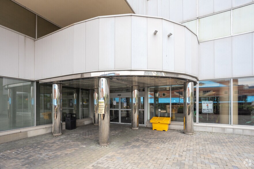 More Photos Of 55 Town Centre Ct, Toronto Office For Lease