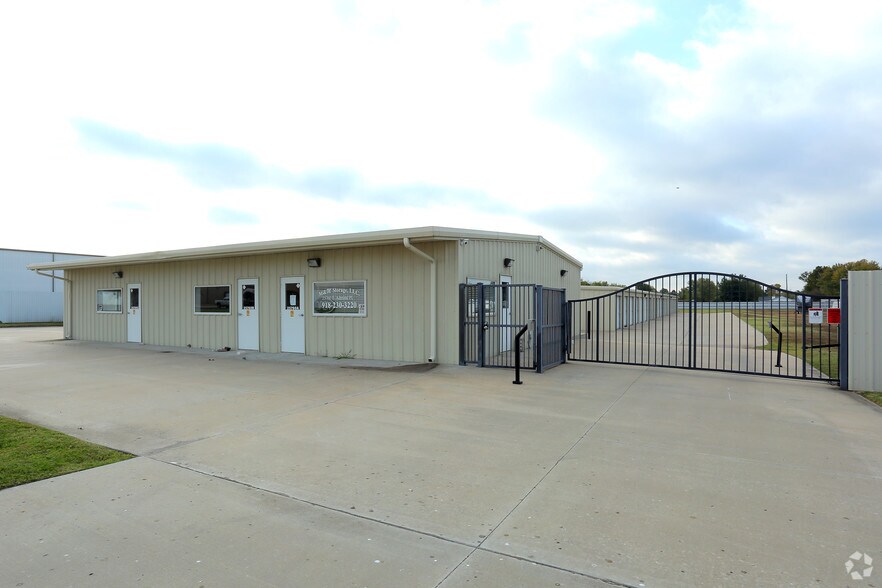 Primary Photo Of 25760 E Admiral Pl, Catoosa Self Storage For Lease
