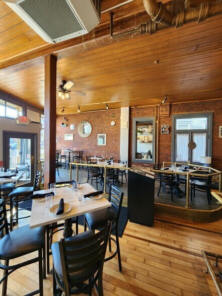 More Photos Of 234 Western Ave, Albany Restaurant For Sale