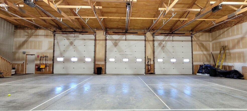 More Photos Of 3101 Vaughn Rd, Great Falls Flex For Sale