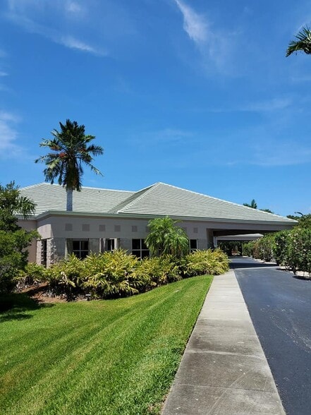 More Photos Of 5601 21st Ave W, Bradenton Office For Lease