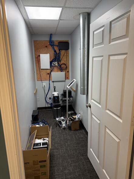 More Photos Of 8285 S Saginaw St, Grand Blanc Office For Lease