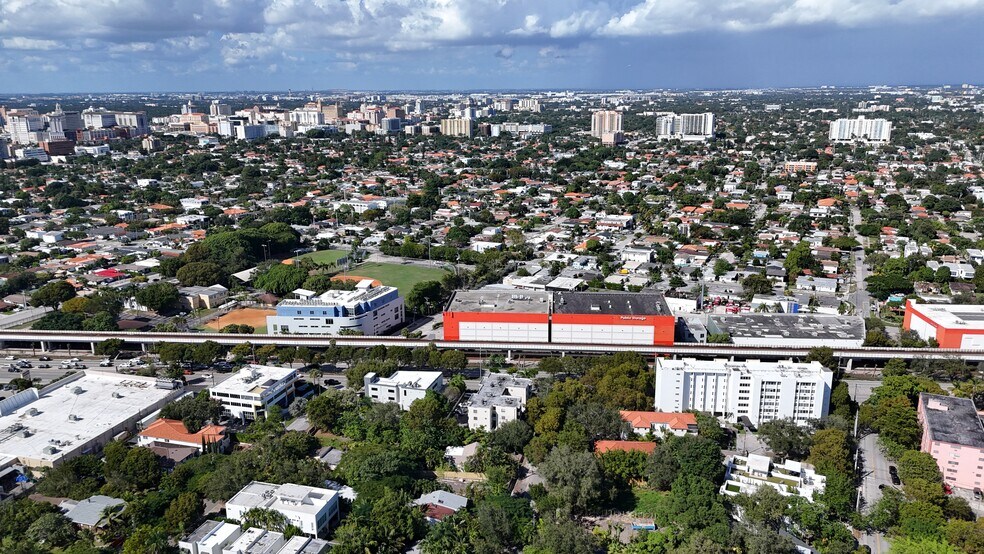 More Photos Of 3050 S Dixie Hwy, Miami Apartments For Sale