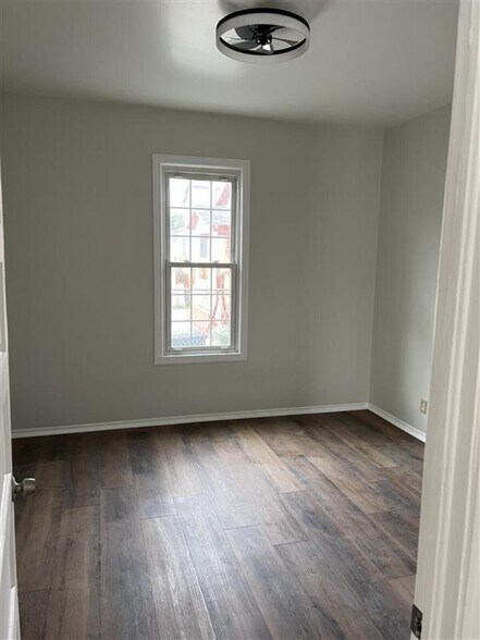 More Photos Of 515 E 21st St, Los Angeles Apartments For Sale