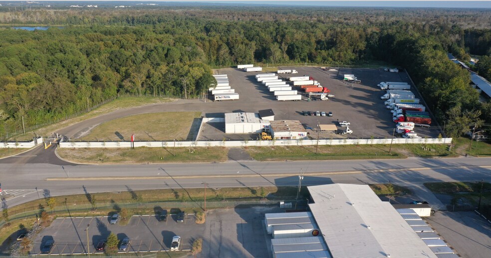 Primary Photo Of 1550 Doug Barnard Pky, Augusta Truck Terminal For Lease