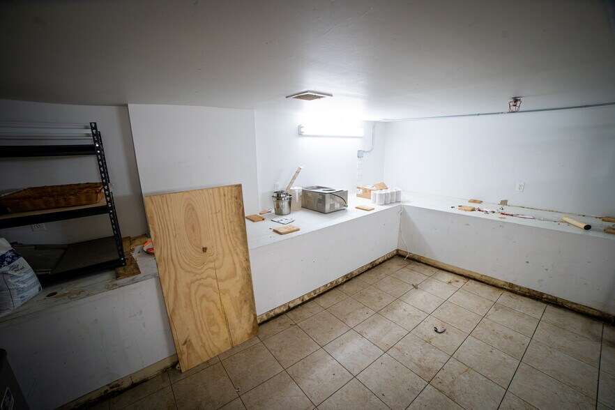 More Photos Of 1655 Sheepshead Bay Rd, Brooklyn Restaurant For Sale