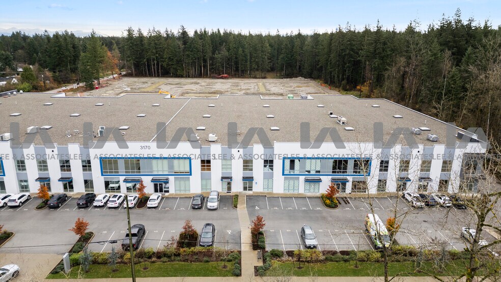 More Photos Of 3170 194 St, Surrey Showroom For Sale