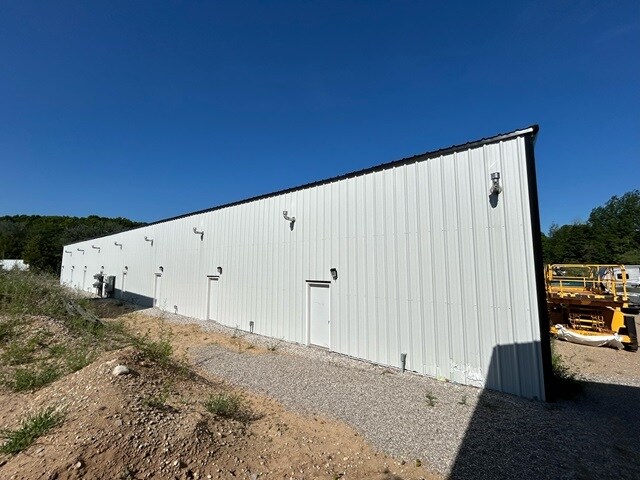 More Photos Of 8597 Bingham Rd, Traverse City Warehouse For Sale