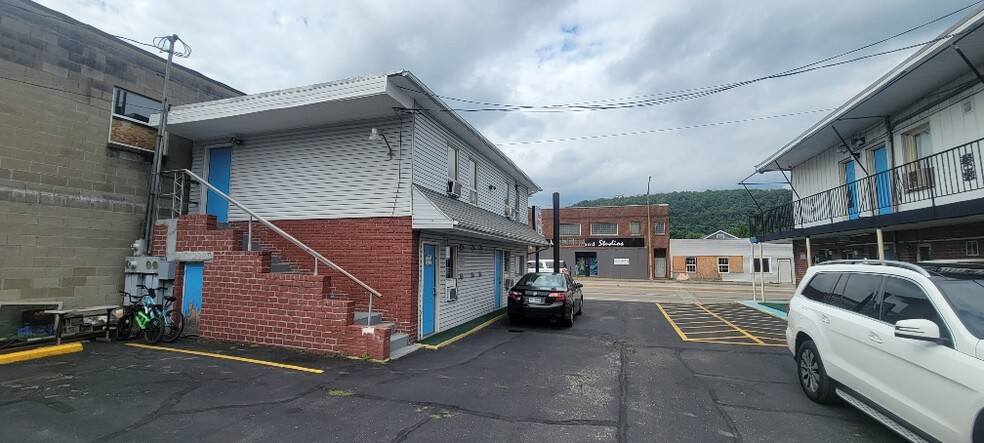 More Photos Of 5311 Maccorkle Ave SE, Charleston Hotel For Sale