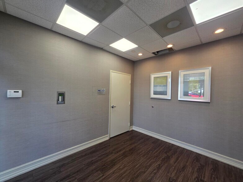 More Photos Of 4889 S Congress Ave, Lake Worth Medical For Sale