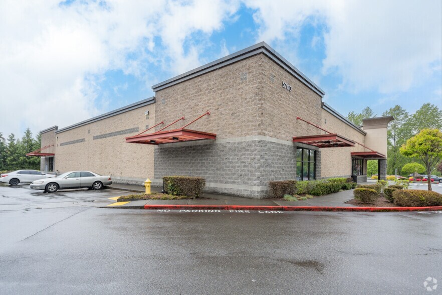 More Photos Of 5700 E Lake Sammamish Pky SE, Issaquah General Retail For Lease