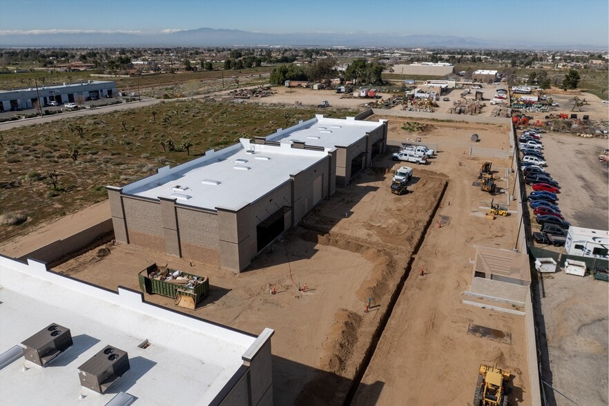 More Photos Of 1133 W Avenue L12, Lancaster Light Distribution For Lease