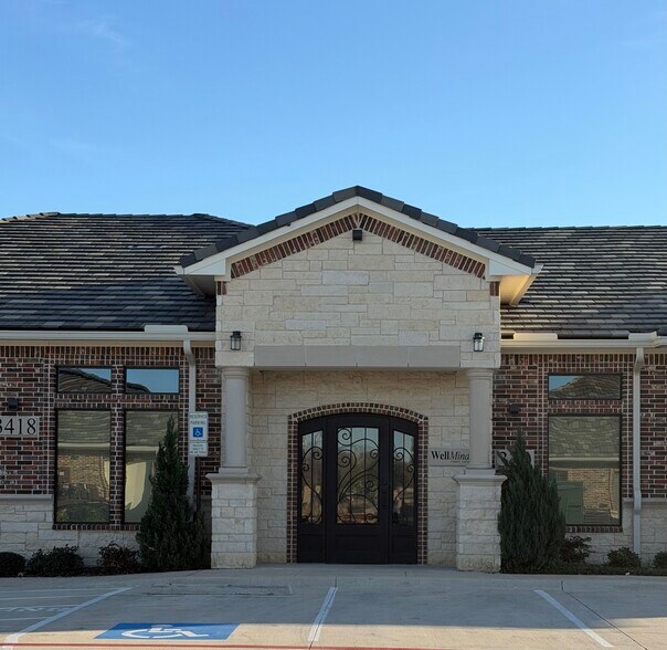 More Photos Of 1801 S Trinity St, Decatur Office For Sale