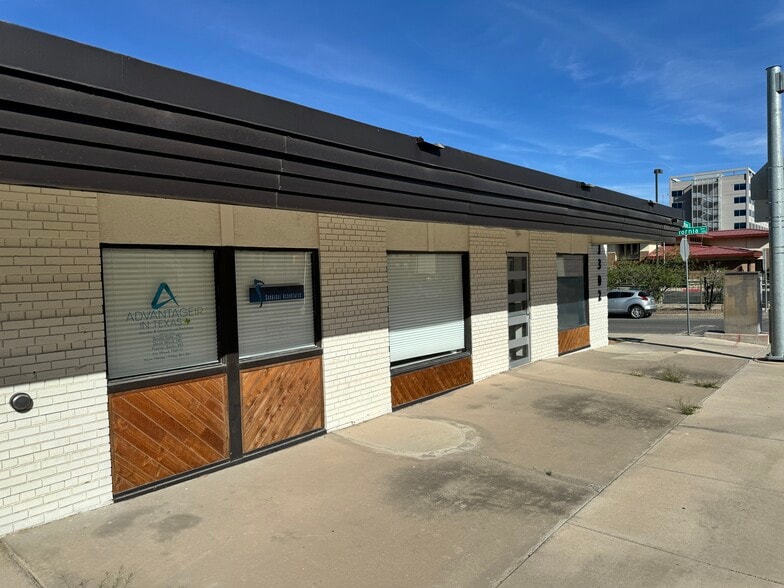 More Photos Of 1302 N Stanton St, El Paso Medical For Sale