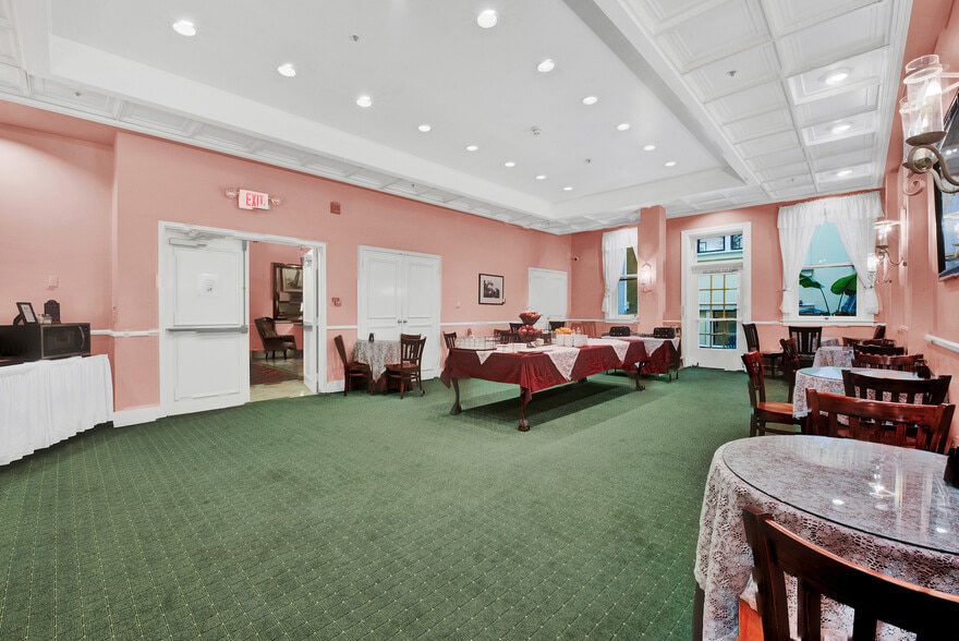 More Photos Of 407 Calle Principal, Monterey Hotel For Sale